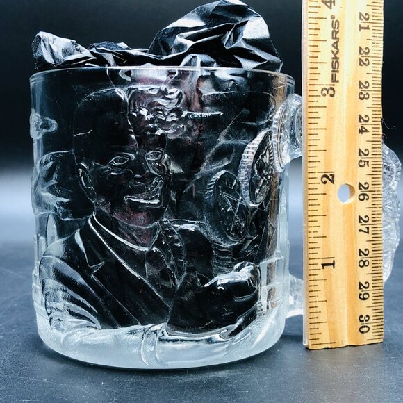 Vintage 1995 BATMAN FOREVER Movie Two Face McDonalds 3D Glass Mug: DC Comics - Picture 10 of 10